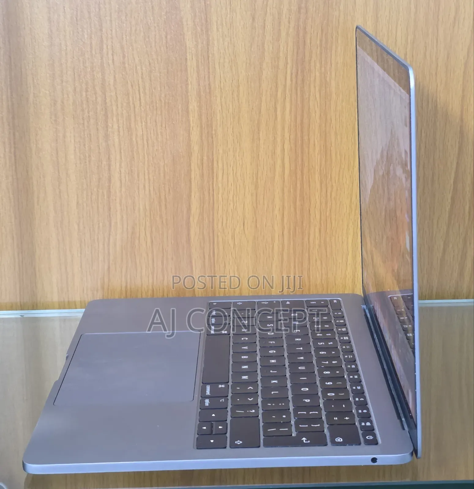 Laptop Apple MacBook Pro 2017 8GB Intel Core i5 SSD 250GB