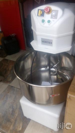 1/2 Bag Mixer