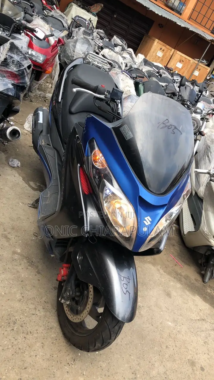 Suzuki Burgman 2013 White