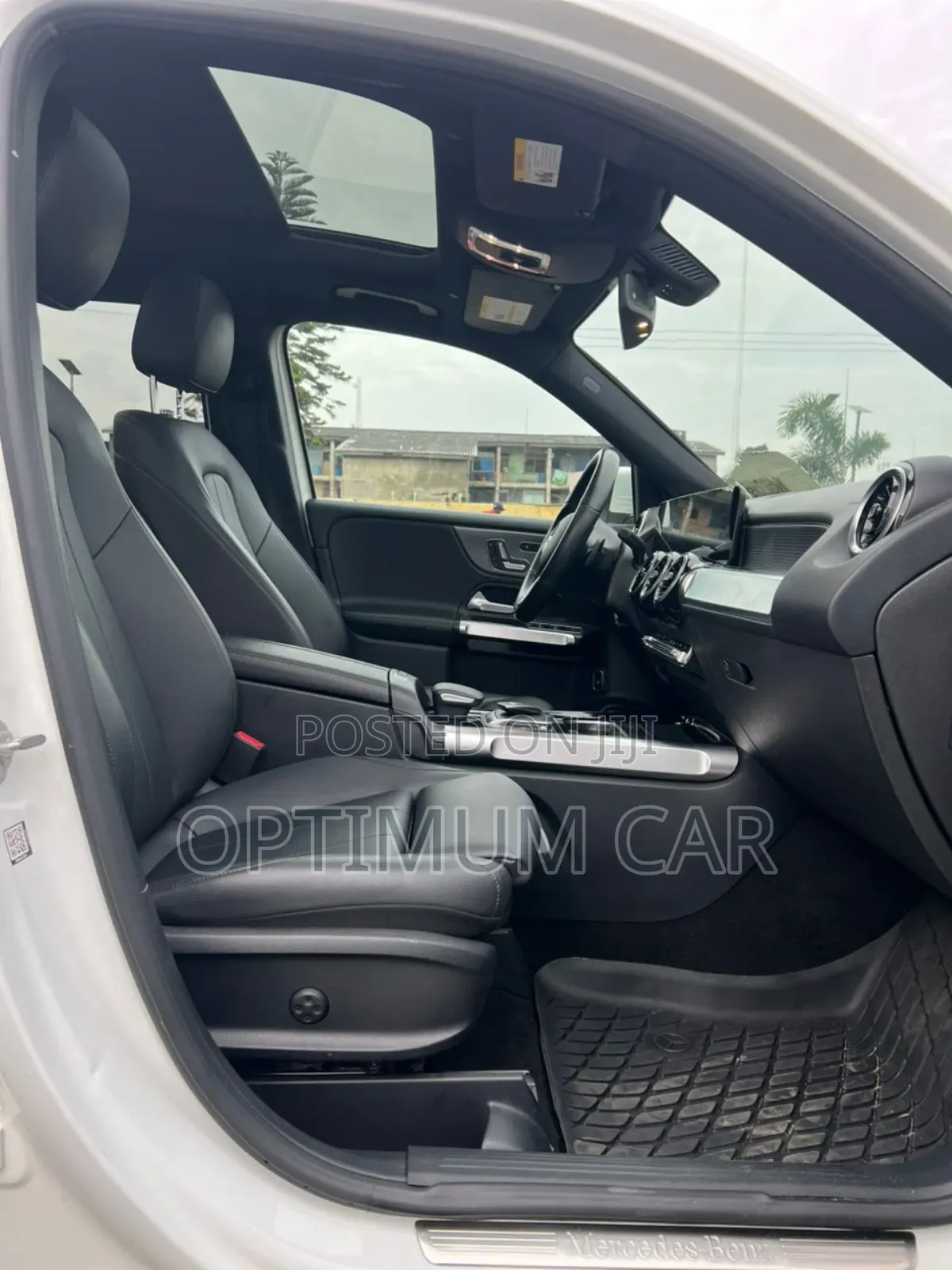 Mercedes-Benz GLB-Class 2021 White