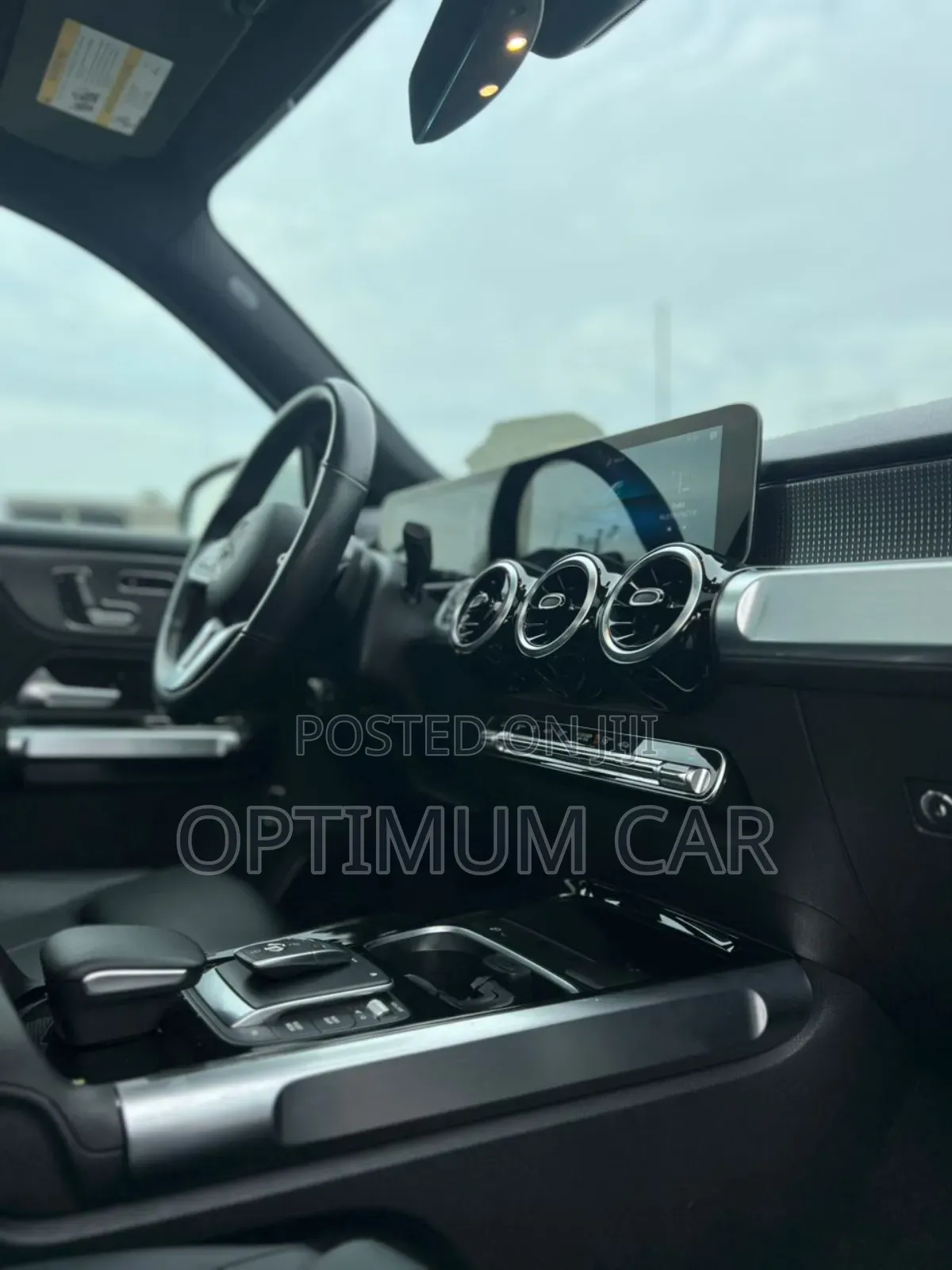 Mercedes-Benz GLB-Class 2021 White