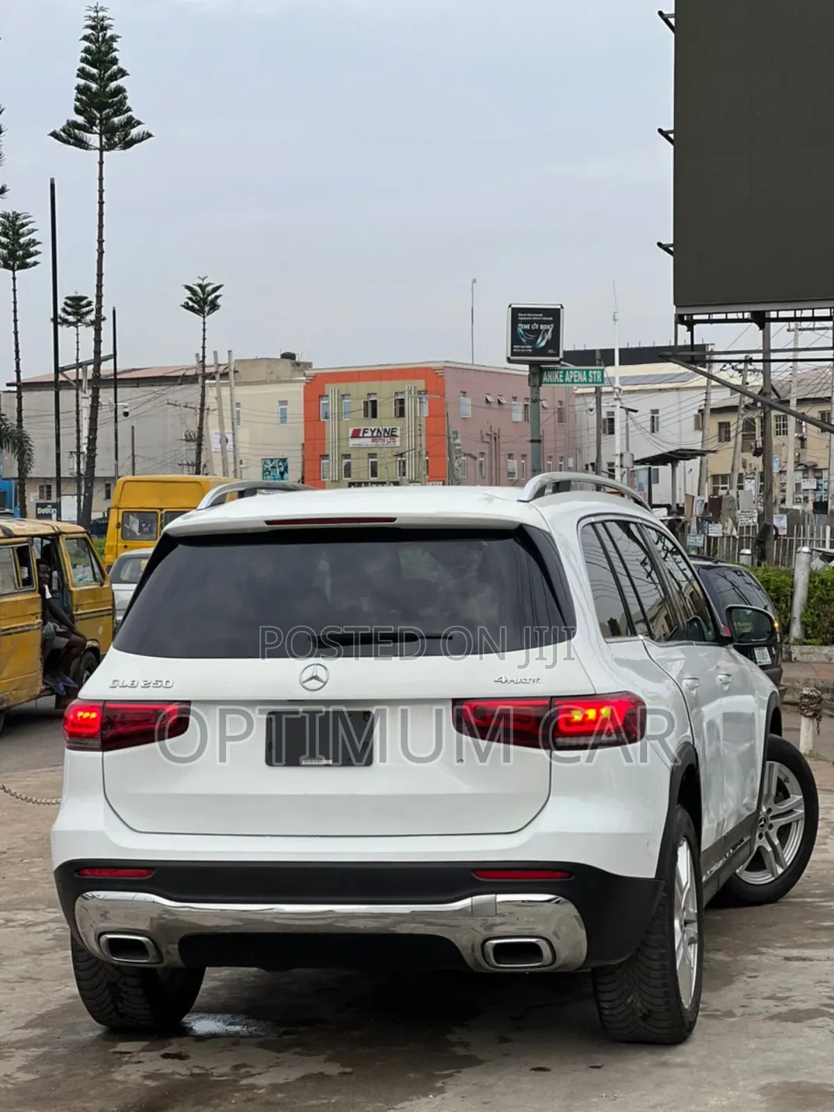Mercedes-Benz GLB-Class 2021 White
