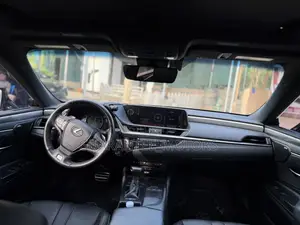 Lexus ES 2020 Black