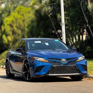 Toyota Camry XSE FWD (2.5L 4cyl 8AM) 2018 Blue