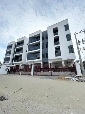 3bdrm Apartment in Chevron for sale