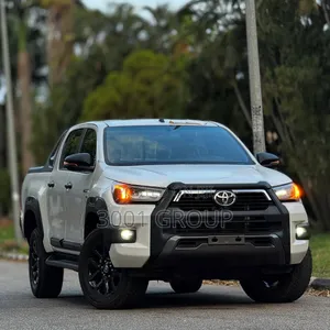 New Toyota Hilux 2025 White