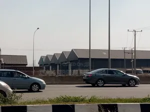 Newly Built Warehouse Along Kubwa Express for Rent.