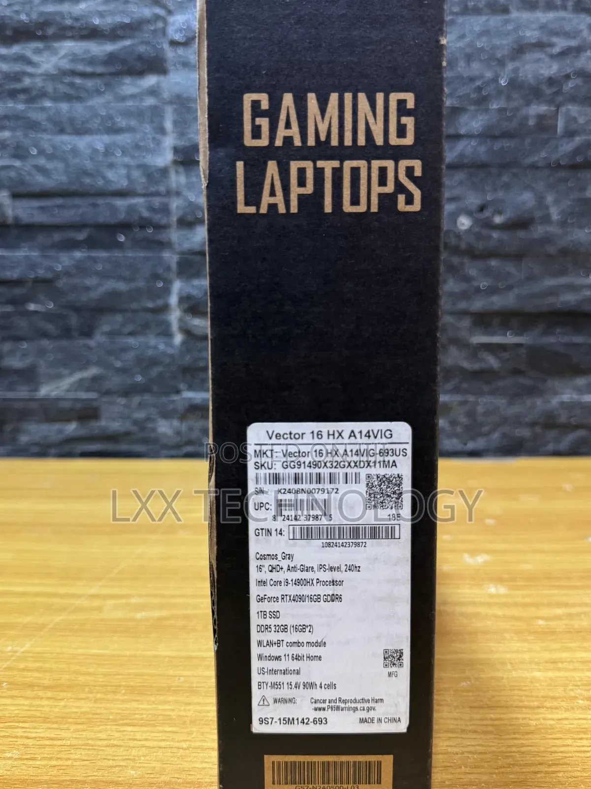 New Laptop MSI Vector 16 HX AI A2XWIG 32GB Intel Core I9 SSD 1T