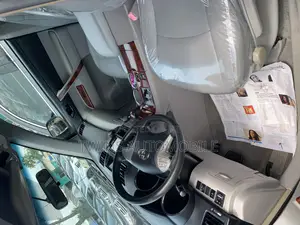Toyota Highlander Limited 2010 Silver