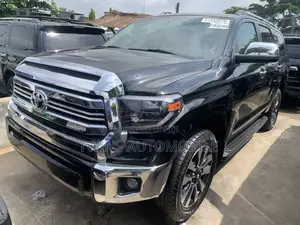 Toyota Sequoia Platinum 4dr SUV 4WD (5.7L 8cyl 6A) 2017 Black