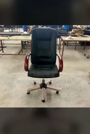 Brand New Executive Chair Stoo3d
