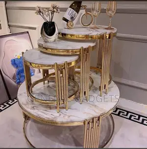 Luxury Center Table With 3 Stools