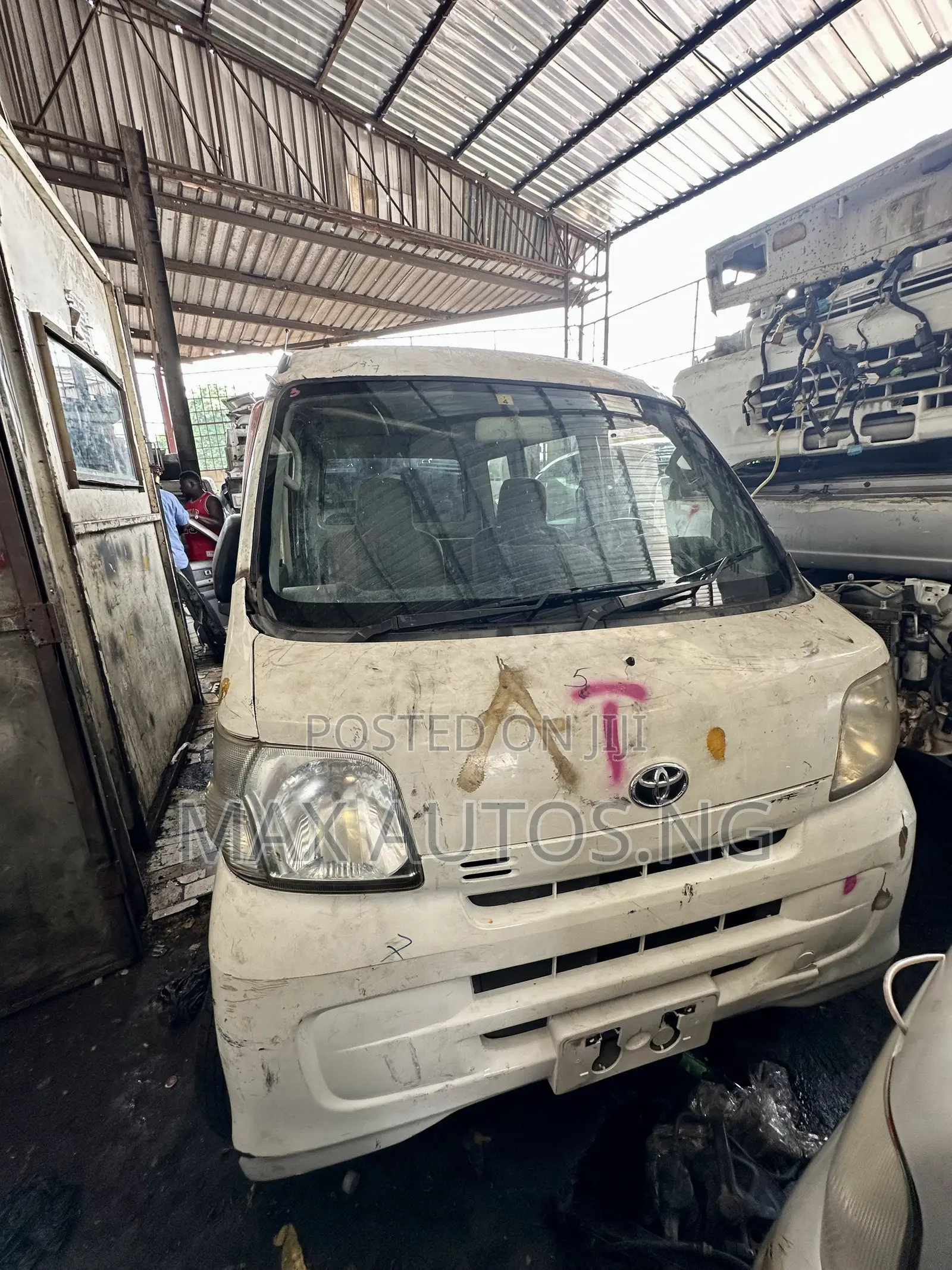 Daihatsu Hijet 2010 White