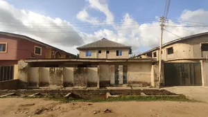 6bdrm Block of Flats in Alimosho for sale