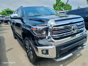 Toyota Sequoia Platinum 4dr SUV 4WD (5.7L 8cyl 6A) 2015 Black