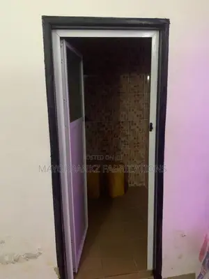 Aluminium Toilet Door