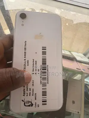 Apple iPhone XR 64 GB White