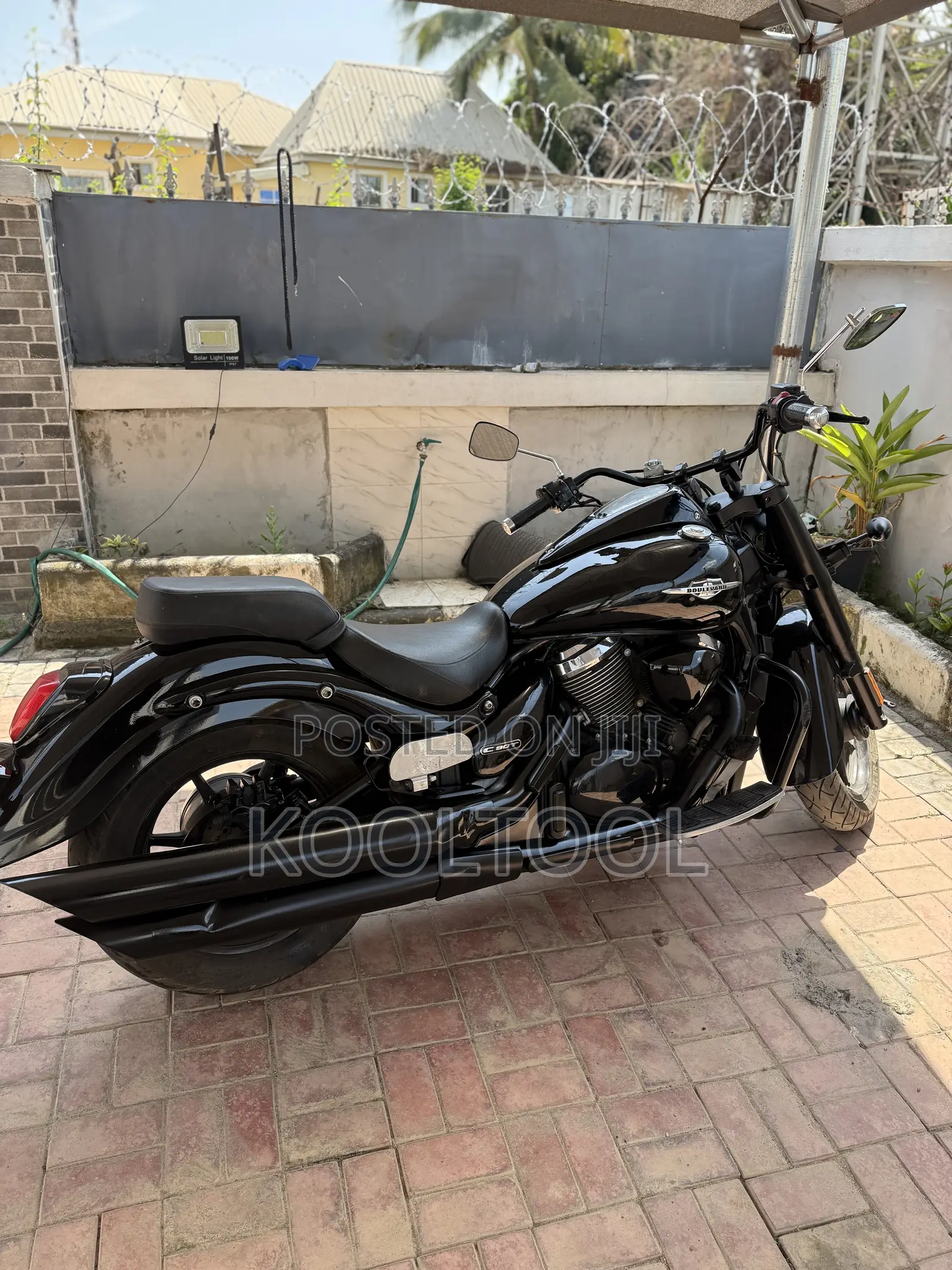 Suzuki Intruder 2015 Black