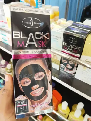 Aichun Beauty Black Facial Mask Whitening Complex