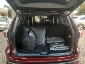 Toyota Highlander LE Plus V6 4x4 (3.5L 6cyl 6A) 2016 Burgundy