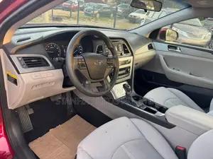 Hyundai Sonata SE 4dr Sedan (2.4L 4cyl 6A) 2015 Red