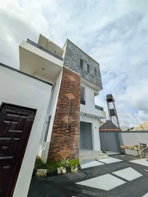 4bdrm Duplex in Ewat Ext ,Uyo ,Akwa for sale
