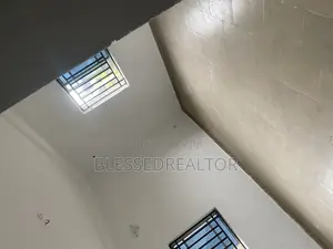 3bdrm Block of Flats in Shoprite, Owerri for rent
