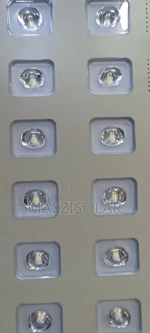 100watts Wakatek All In One Solar Street Light