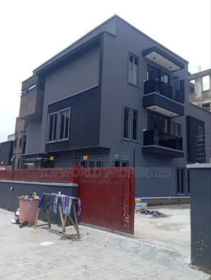 5bdrm Duplex in Ikeja Gra for sale