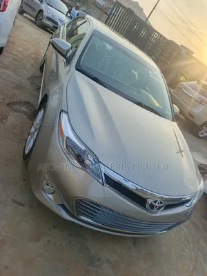 Toyota Avalon 2013 Gold