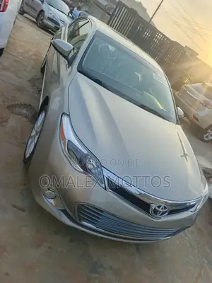 Toyota Avalon 2013 Gold