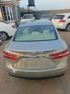 Toyota Avalon 2013 Gold