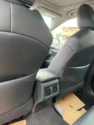 Toyota Camry SE (2.5L 4cyl 8A) 2019 Blue