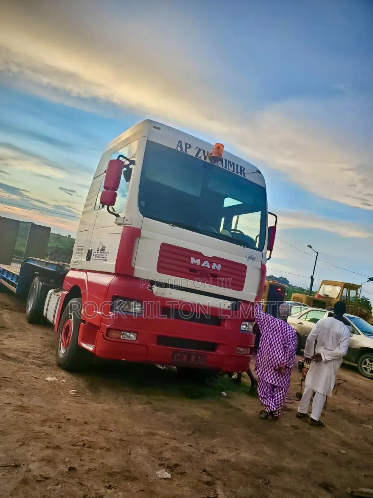 Lowbed and Flat-Bed Trucks for Hire
