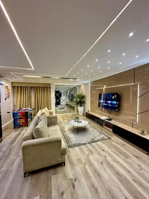 Luxury 1 Bedroom Apartment With Soccer Board
