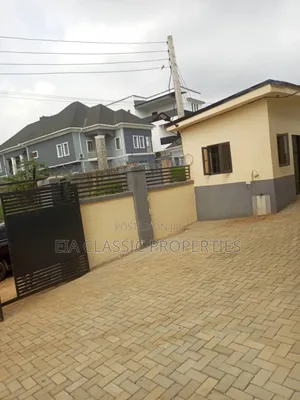 4bdrm Duplex in Gaduwa for rent
