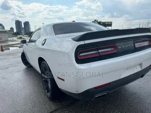 Dodge Challenger 2018 White