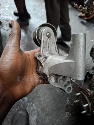 Belt Adjuster 2tr Hilux Hiace Landcruiser Prado