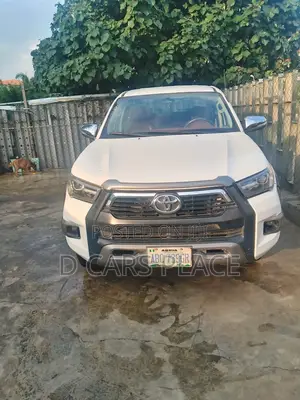 Toyota Hilux 2.0 VVT-i SRX 2011 White