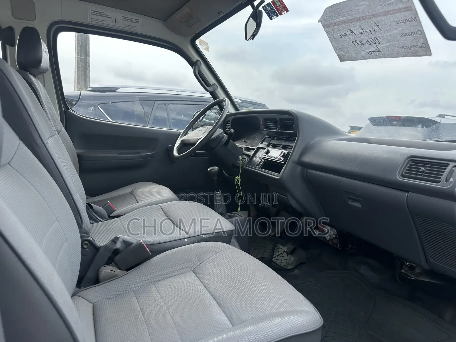 Toyota HiAce 2002 White