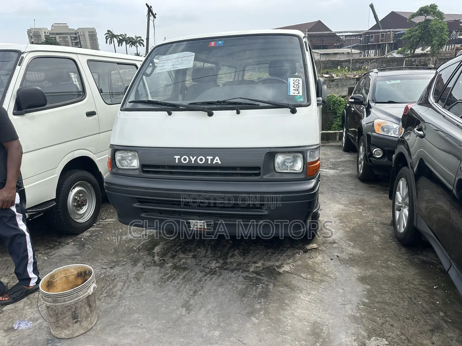 Toyota HiAce 2002 White