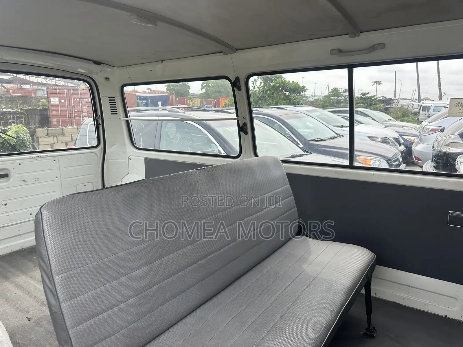 Toyota HiAce 2002 White