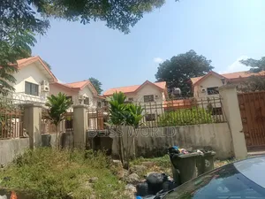 4bdrm Duplex in Utako for sale