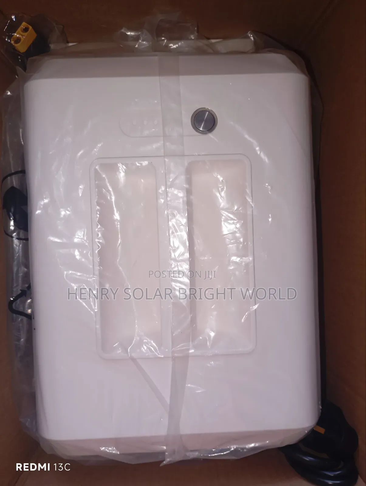 Cola 3600 Solar Generator