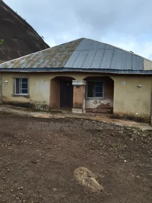 3bdrm Bungalow in Omisanjana Irona for sale