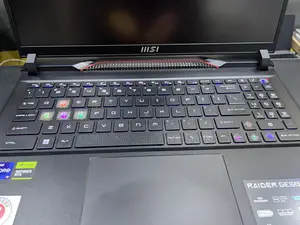Laptop MSI Raider GE68HX 13vi-202us 32GB Intel Core I9 SSD 1T