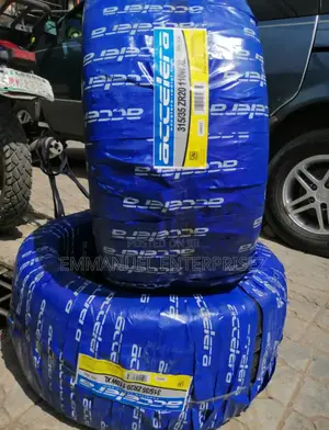 315/35r20 Acelera Tire