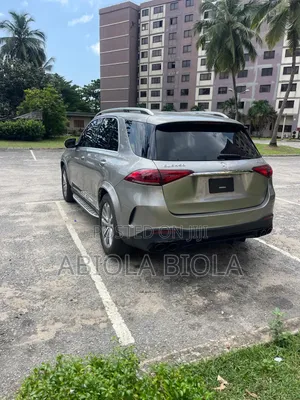 Mercedes-Benz GLE-Class GLE 350 2021 Gold