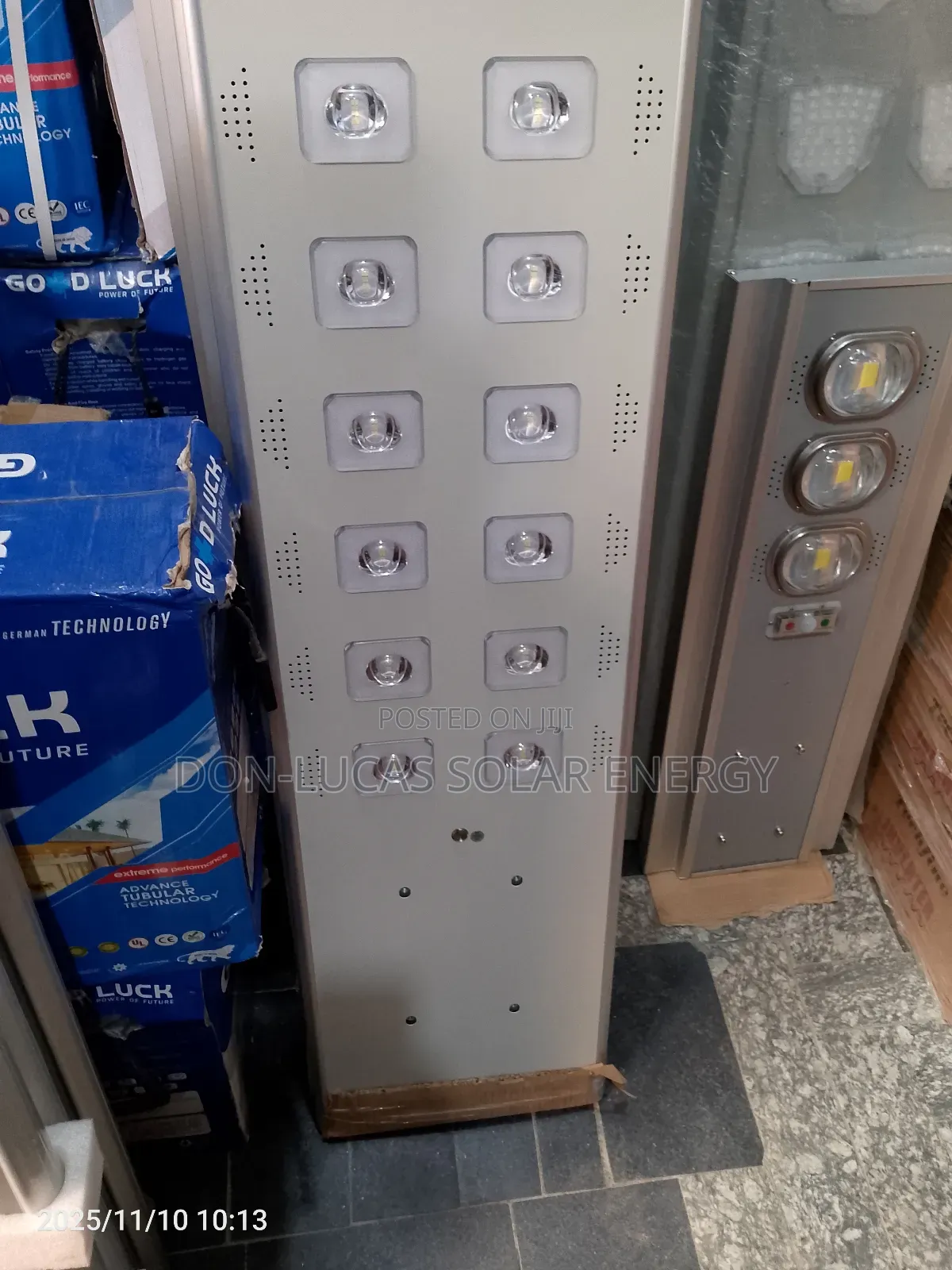 12 Eyes Solar Lights 100w
