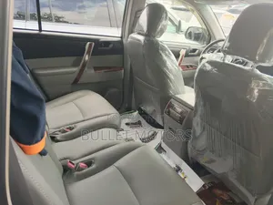 Toyota Highlander Limited 2010 Silver